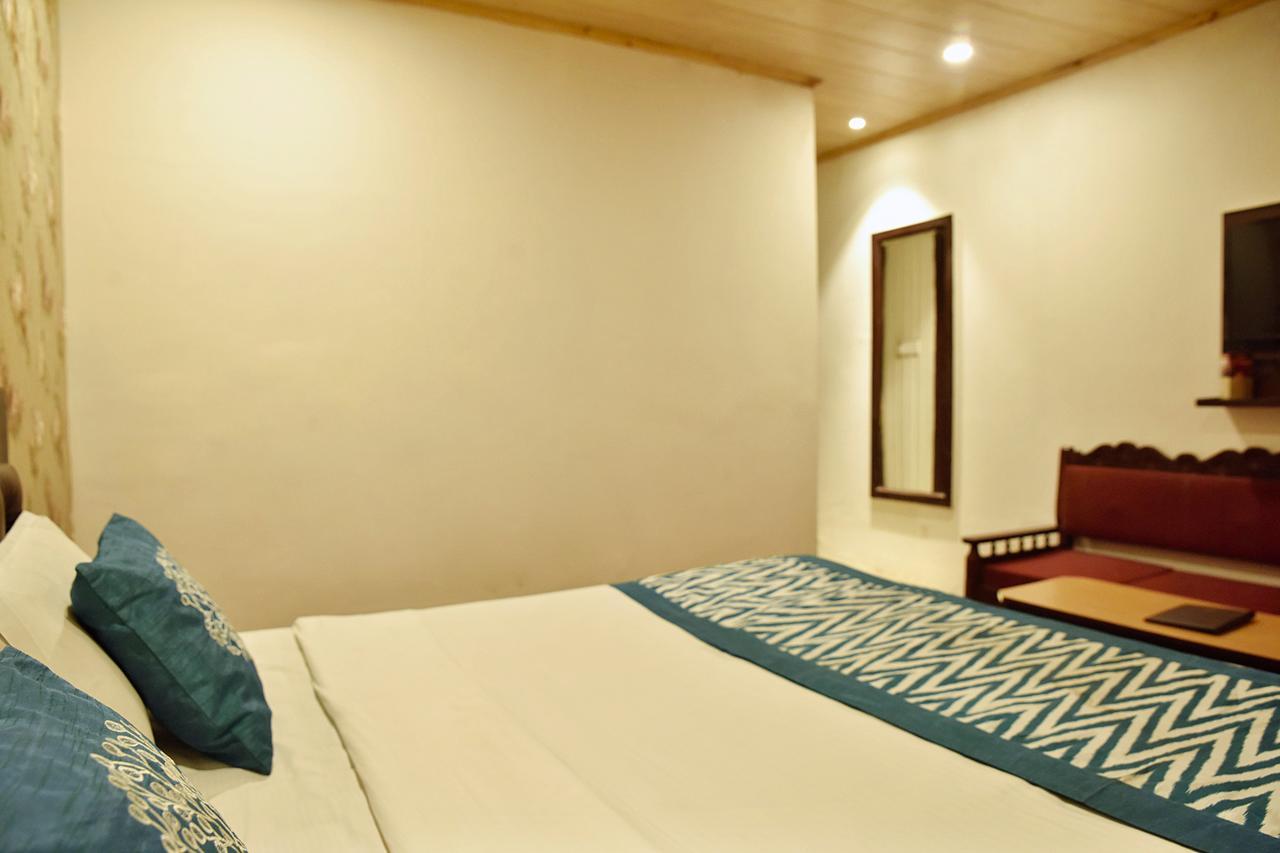 Oyo 8917 Hotel Crystal Palace Shimla Exteriör bild